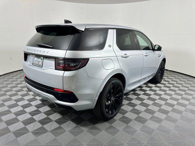 Photo of 2025 Hakuba Silver Metallic Land Rover Discovery Sport