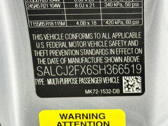 Photo of 2025 Hakuba Silver Metallic Land Rover Discovery Sport
