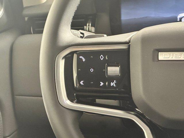 Photo of 2025 Hakuba Silver Metallic Land Rover Discovery Sport