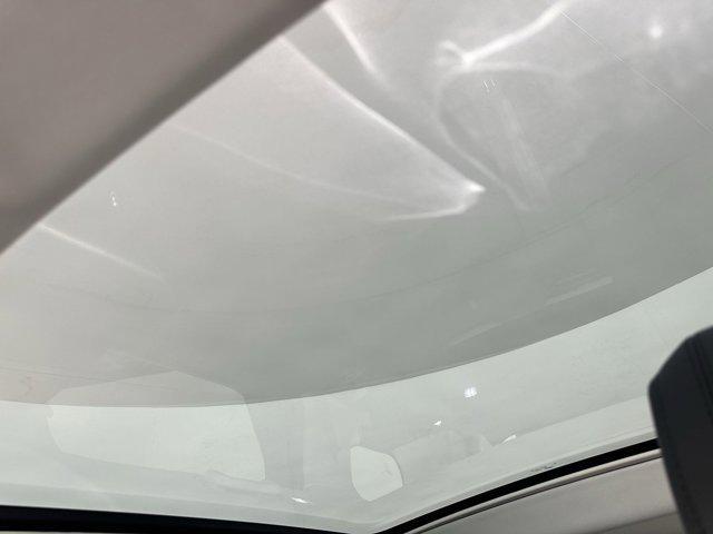 Photo of 2025 Santorini Black Metallic Land Rover Discovery Sport