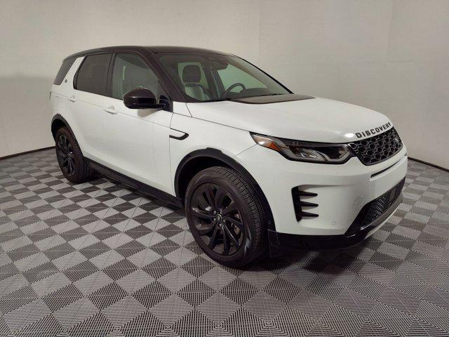 Photo of 2025 Fuji White Land Rover Discovery Sport