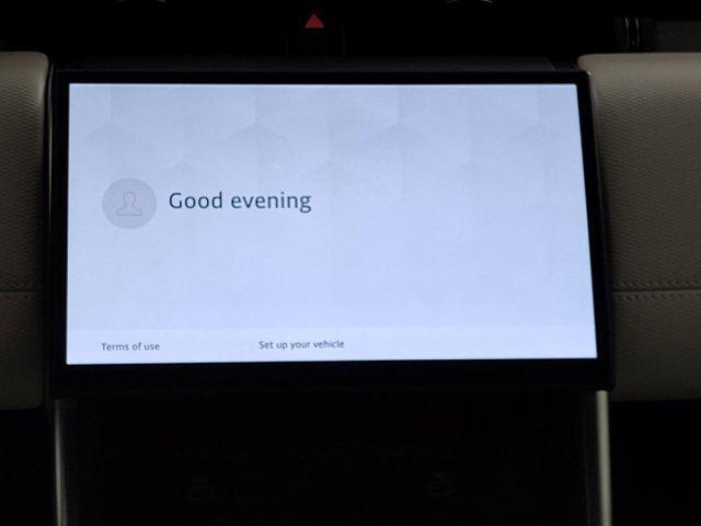 Photo of 2025 Fuji White Land Rover Discovery Sport