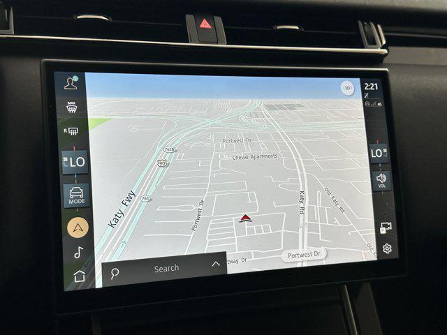 Photo of 2024 White Land Rover Range Rover Velar