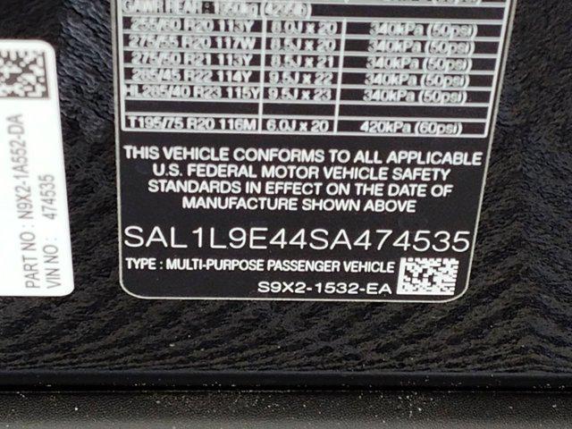 Photo of 2025 Santorini Black Metallic Land Rover Range Rover Sport