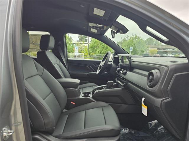 Photo of 2025 Sterling Gray Metallic Chevrolet Colorado