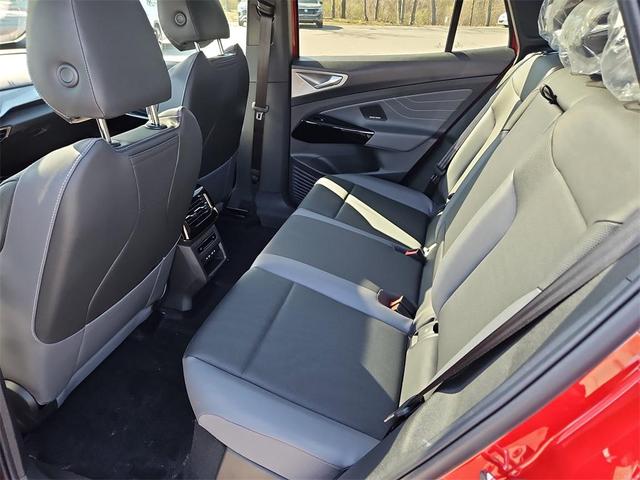 Photo of 2025 Aurora Red Chroma With Black Roof Volkswagen ID.4