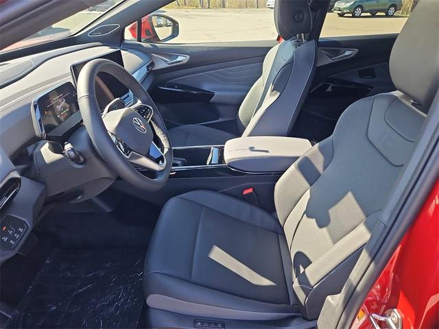Photo of 2025 Aurora Red Chroma With Black Roof Volkswagen ID.4