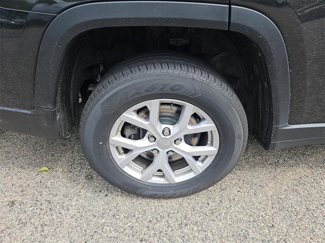 Photo of 2021 Rocky Mountain Pearlcoat Jeep Grand Cherokee L