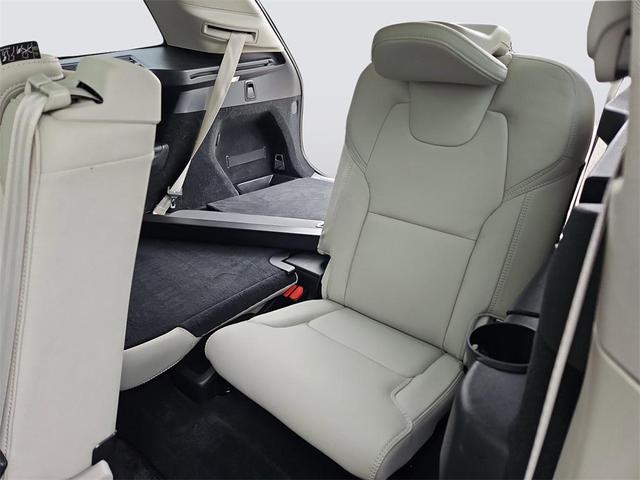 Photo of 2022 Denim Blue Metallic Volvo XC90
