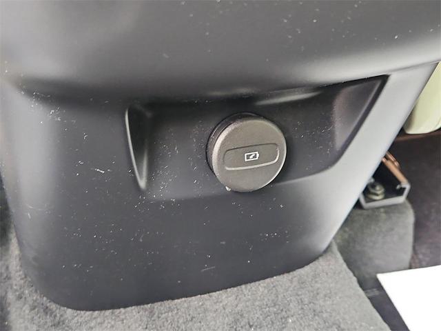 Photo of 2022 Denim Blue Metallic Volvo XC90