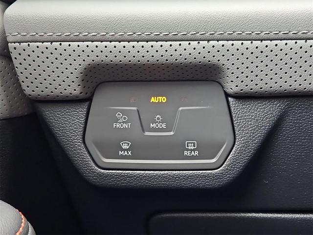 Photo of 2025 Avocado Green Pearl Volkswagen Atlas