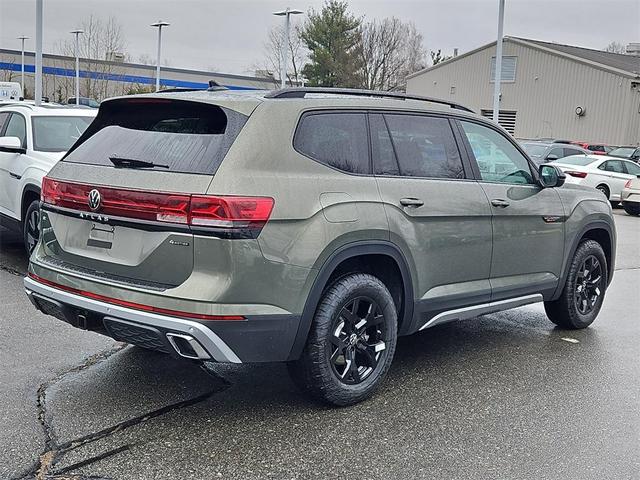 Photo of 2025 Avocado Green Pearl Volkswagen Atlas