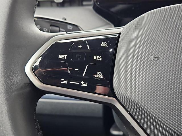 Photo of 2025 Candy White Volkswagen ID. Buzz
