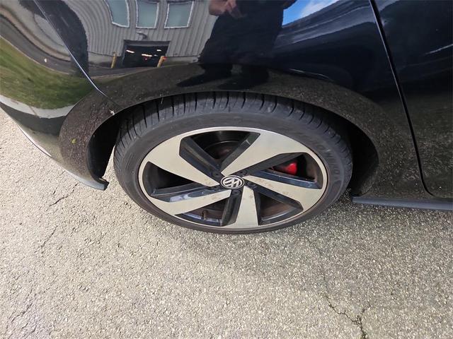 Photo of 2019 Deep Black Pearl Effect Volkswagen Golf GTI