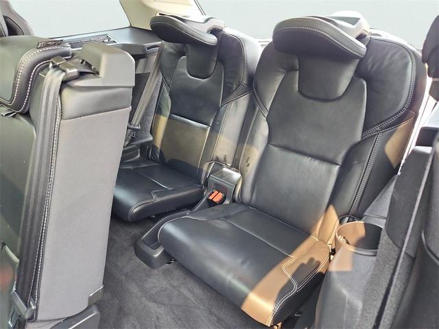 Photo of 2022 Savile Gray Metallic Volvo XC90