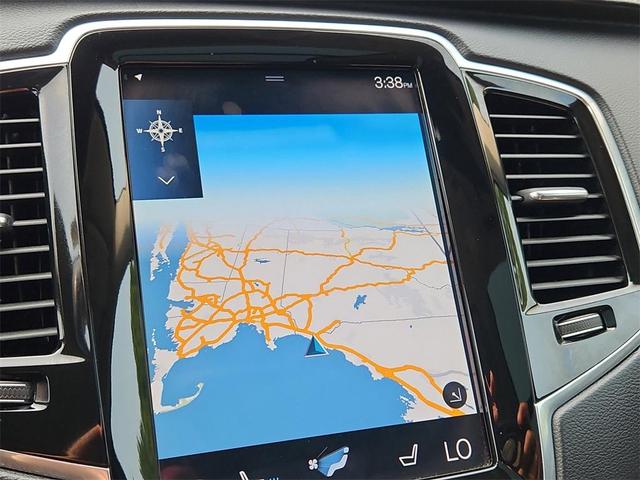 Photo of 2022 Savile Gray Metallic Volvo XC90