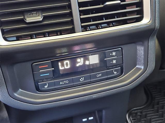 Photo of 2024 Platinum Gray Metallic Volkswagen Atlas