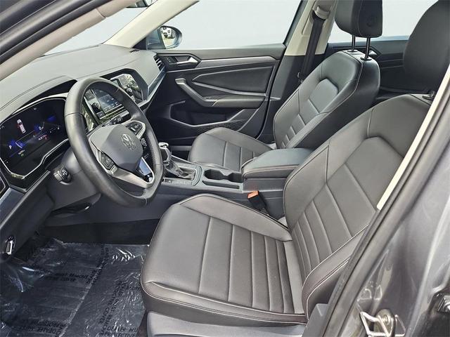 Photo of 2024 Platinum Gray Metallic Volkswagen Jetta