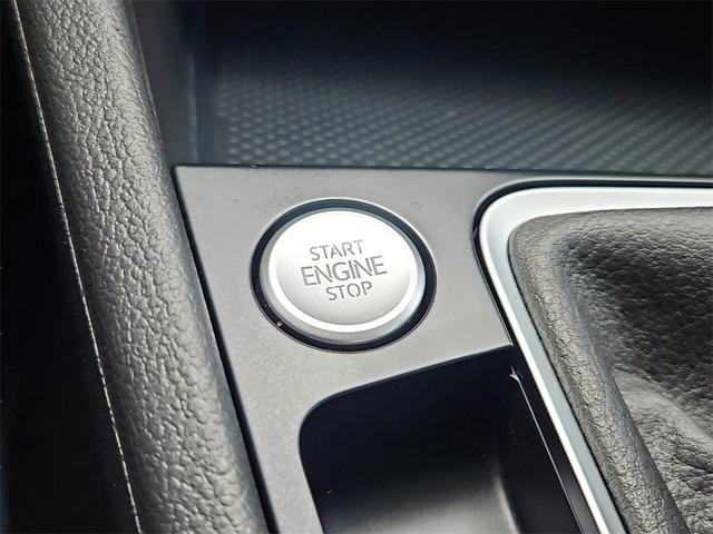 Photo of 2024 Platinum Gray Metallic Volkswagen Jetta