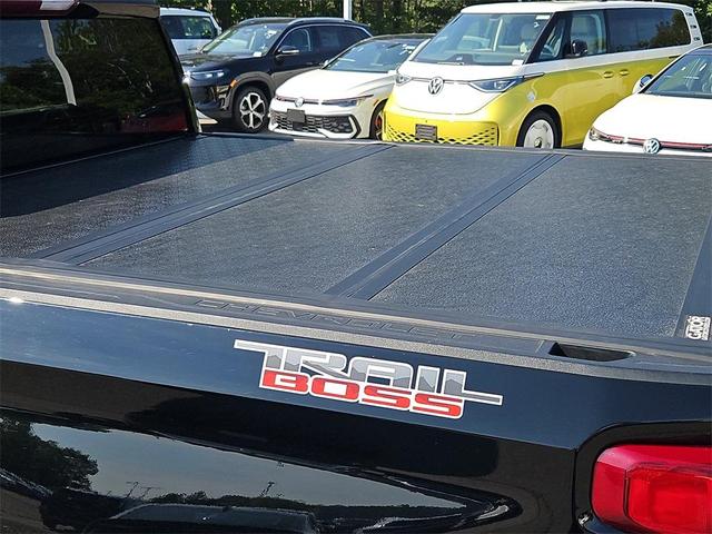 Photo of 2019 Black Chevrolet Silverado 1500