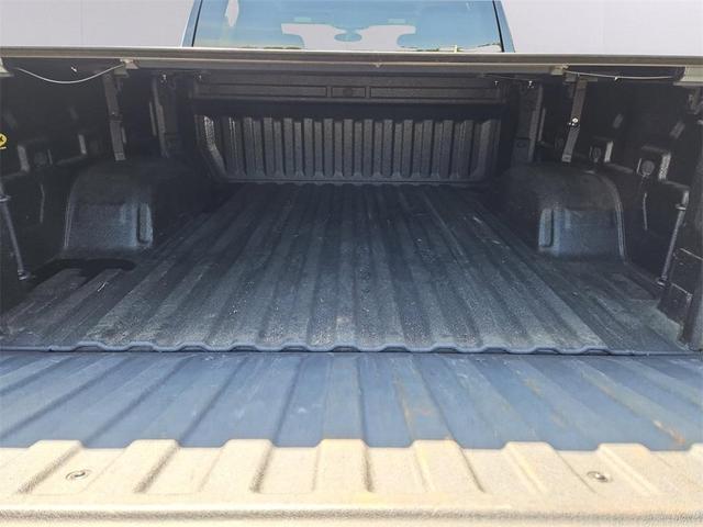 Photo of 2019 Black Chevrolet Silverado 1500
