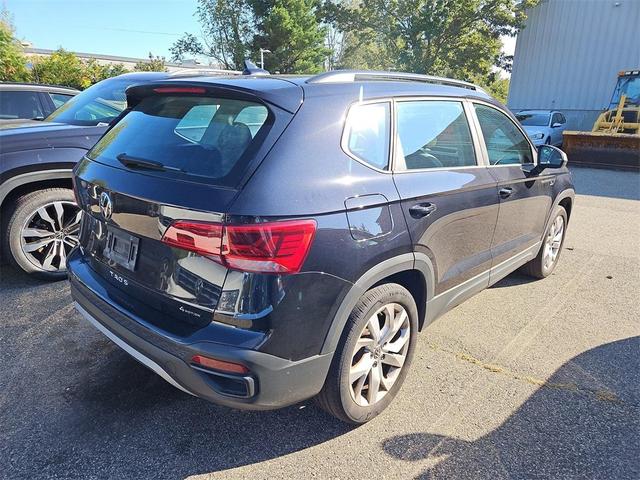 Photo of 2023 Deep Black Pearl Effect Volkswagen Taos