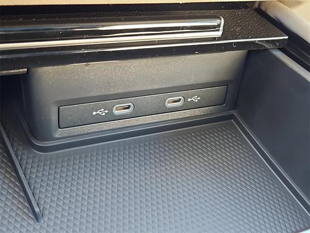Photo of 2025 Pure Gray Volkswagen Atlas