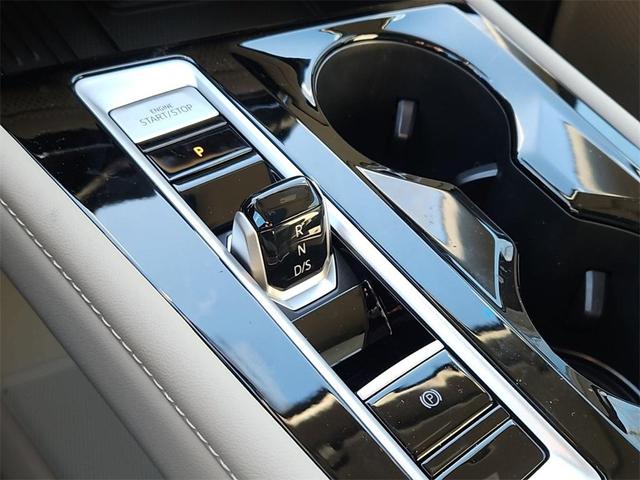 Photo of 2025 Pure Gray Volkswagen Atlas