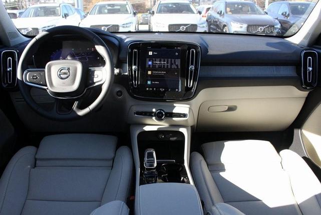 Photo of 2025 Crystal White Pearl Volvo XC40