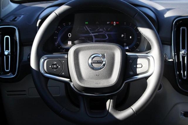 Photo of 2025 Crystal White Pearl Volvo XC40