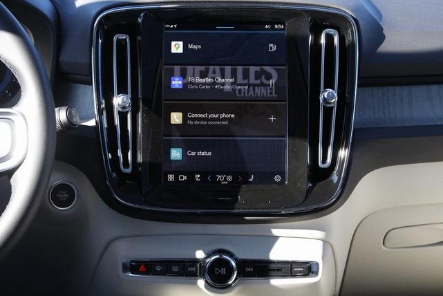 Photo of 2025 Crystal White Pearl Volvo XC40