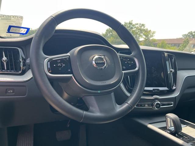 Photo of 2025 Bright Volvo XC60