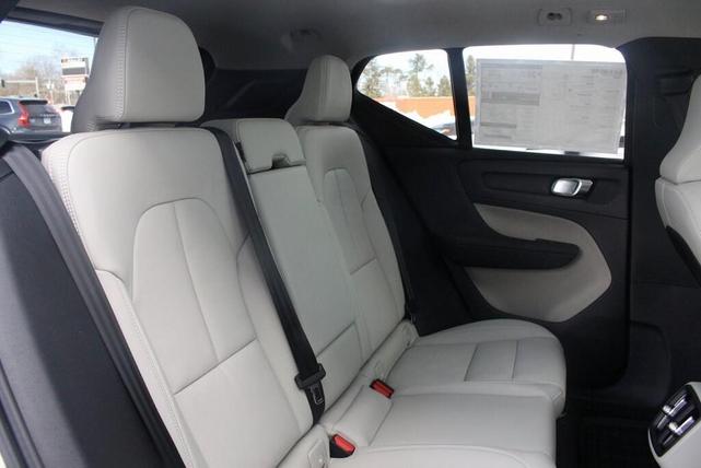 Photo of 2025 Crystal White Pearl Volvo XC40