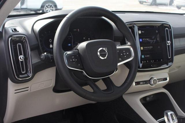 Photo of 2025 Crystal White Pearl Volvo XC40