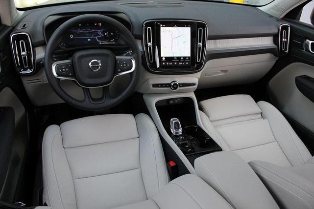 Photo of 2026 Denim Blue Volvo XC40