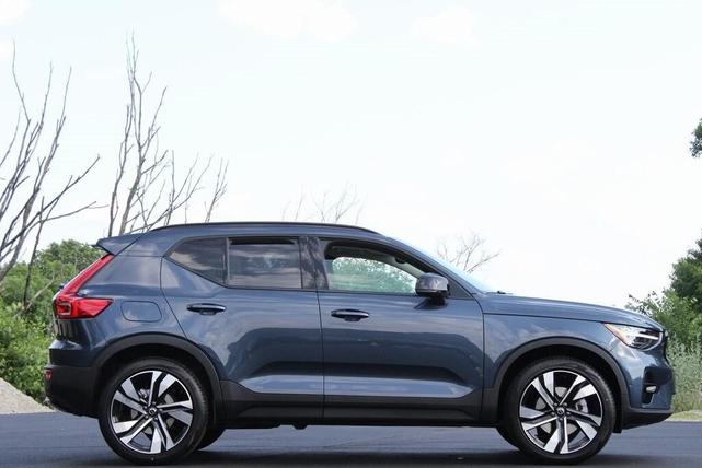 Photo of 2026 Denim Blue Volvo XC40