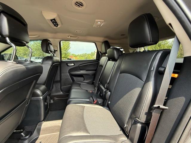 Photo of 2015 Granite Crystal Clearcoat Metallic Dodge Journey