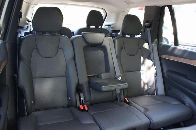 Photo of 2024 Onyx Black Metallic Volvo XC90