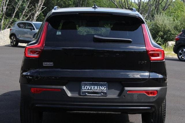 Photo of 2026 Ultra Black Volvo XC40