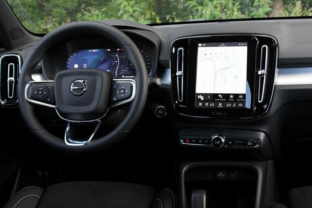 Photo of 2026 Ultra Black Volvo XC40