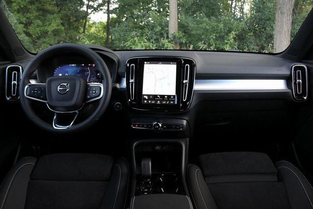 Photo of 2026 Ultra Black Volvo XC40