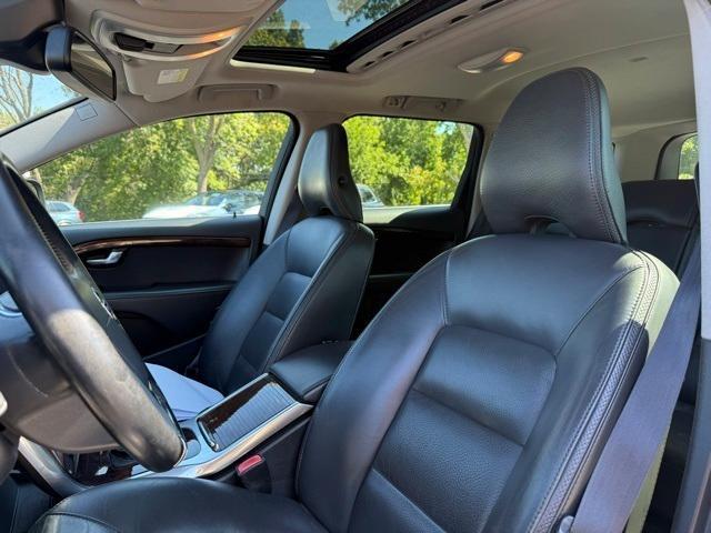 Photo of 2014 Black Stone Volvo XC70