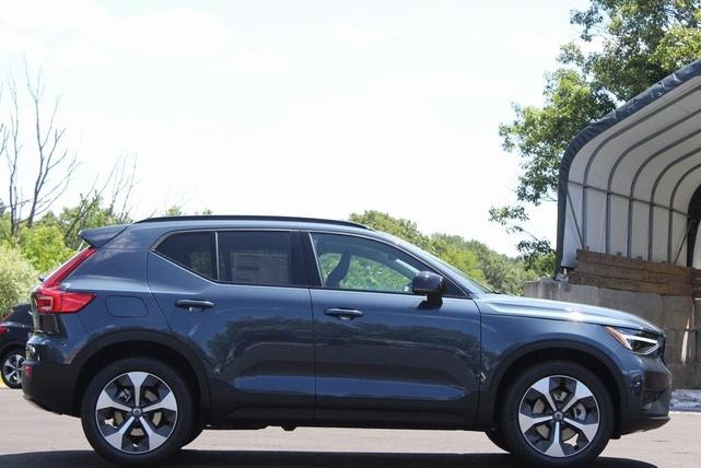 Photo of 2026 Denim Blue Volvo XC40
