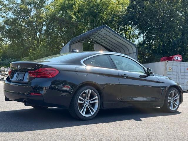 Photo of 2019 Jet Black BMW 440