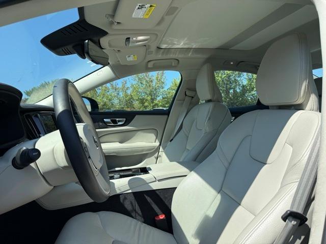 Photo of 2024 Metallic Volvo S60 Recharge Plug-In Hybrid
