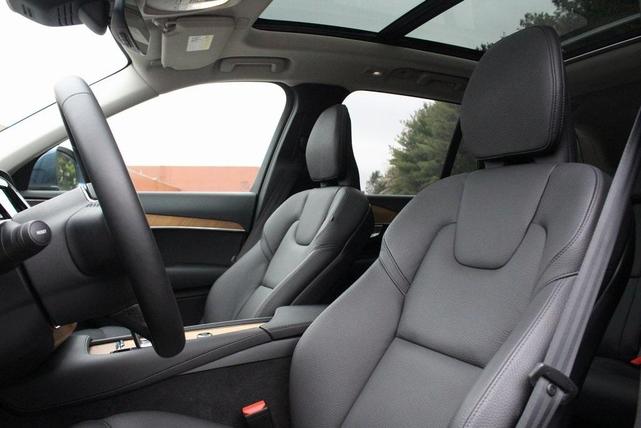 Photo of 2024 Denim Blue Metallic Volvo XC90