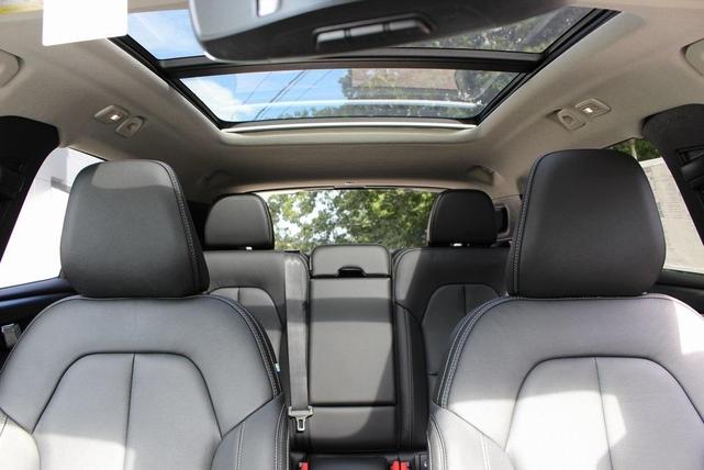 Photo of 2025 Crystal White Pearl Volvo XC40
