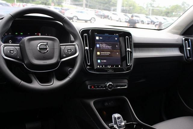 Photo of 2025 Crystal White Pearl Volvo XC40