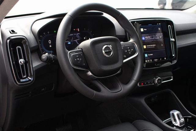Photo of 2025 Crystal White Pearl Volvo XC40