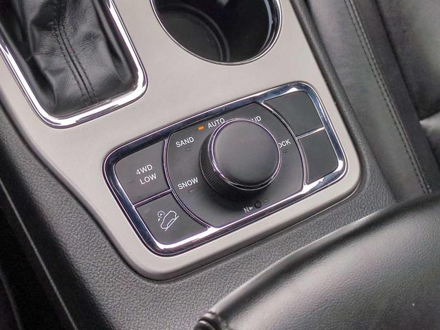 Photo of 2021 Diamond Black Jeep Grand Cherokee
